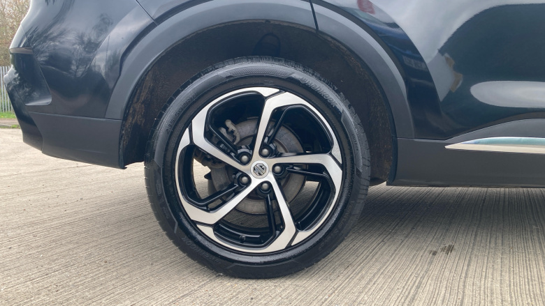 MG HS 1.5 T-GDI Trophy 5dr DCT Petrol Hatchback